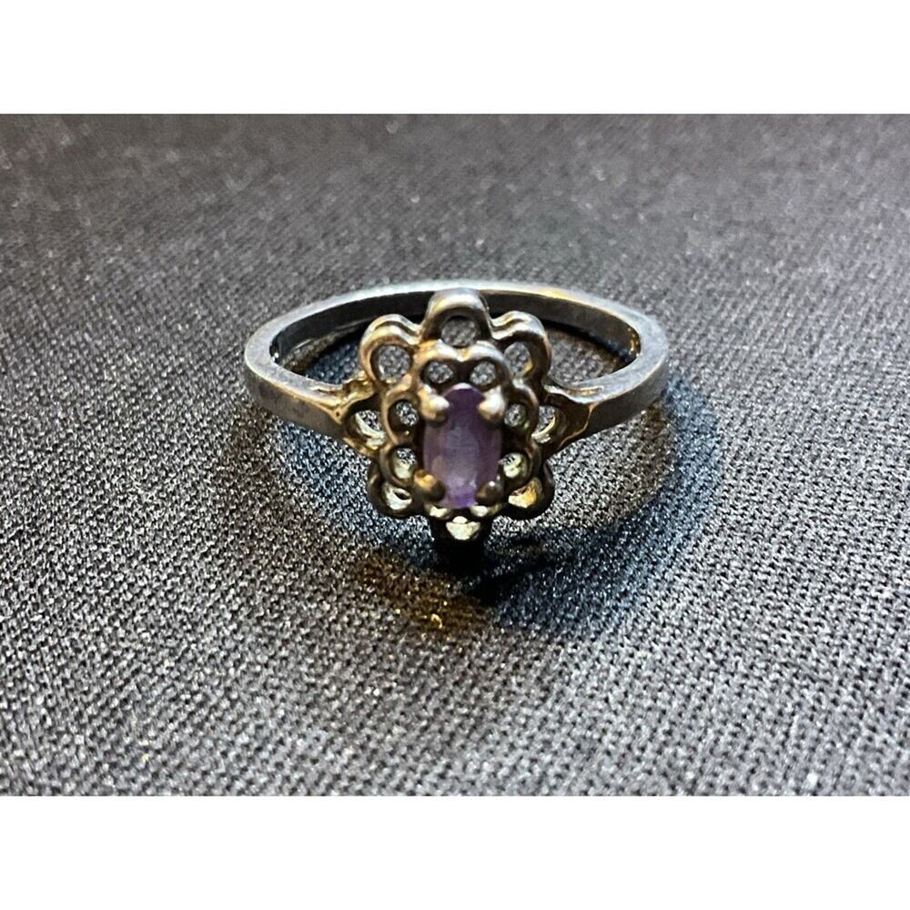 925 Silver Size 6.75 Amethyst On Flower Ring